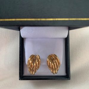 CLASSIC 14K Yellow Gold Polished Earrings - 1.87 grams